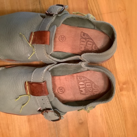 Sundance Catalog Satorisan Marnie Leather Comfort Slip-On Sneaker Aqua  EU 3 - Picture 2 of 7